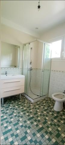 Chézy-sur-Marne (02570) Pavillon de maçon élevé sur sous-sol total