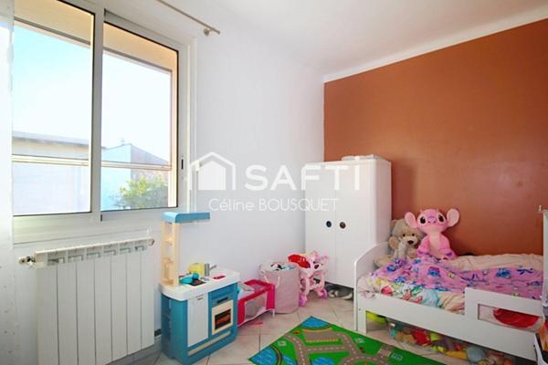 Appartement P4 de 66 m2 avec cours, garage et caves