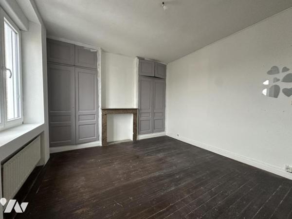 LA BASSEE MAISON DE VILLE 3CH AVEC COUR