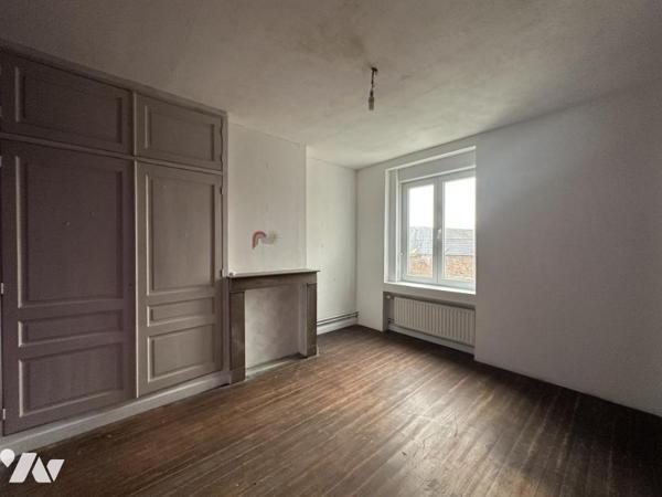 LA BASSEE MAISON DE VILLE 3CH AVEC COUR