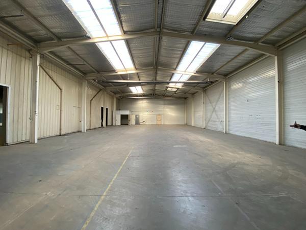 Local d'activité 4081m² - NANTES EST