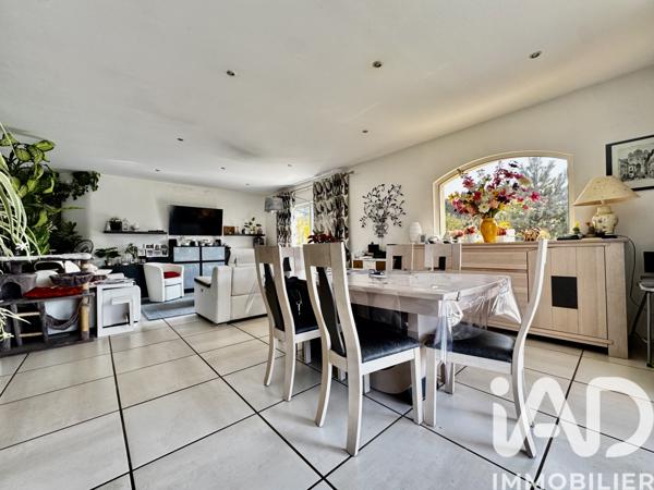 Maison à vendre 6 pièces 175 m² Feurs