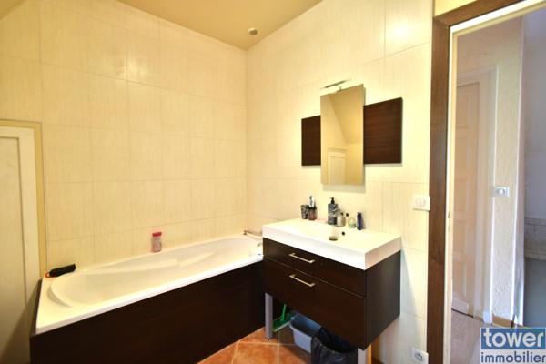 Maison
                                                                                                                                                                                                                                                                                                                        5 pièce(s)                                                                                                                                                                                                          4 chambre(s)                                                                                                                                                                                                          126  m²
