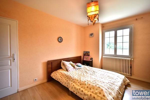 Maison
                                                                                                                                                                                                                                                                                                                        5 pièce(s)                                                                                                                                                                                                          4 chambre(s)                                                                                                                                                                                                          126  m²