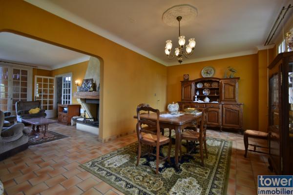 Maison
                                                                                                                                                                                                                                                                                                                        5 pièce(s)                                                                                                                                                                                                          3 chambre(s)                                                                                                                                                                                                          176  m²
