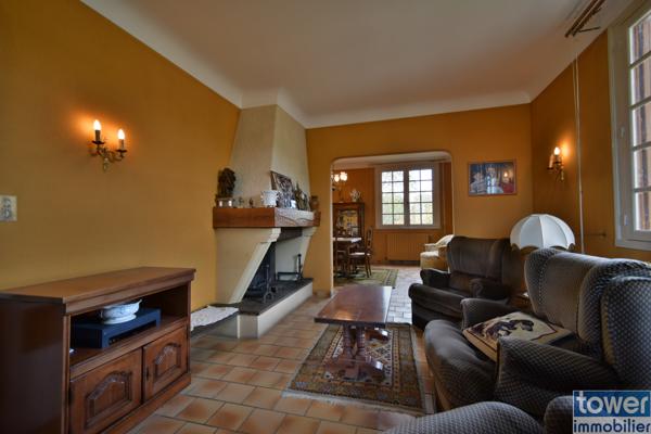 Maison
                                                                                                                                                                                                                                                                                                                        5 pièce(s)                                                                                                                                                                                                          3 chambre(s)                                                                                                                                                                                                          176  m²