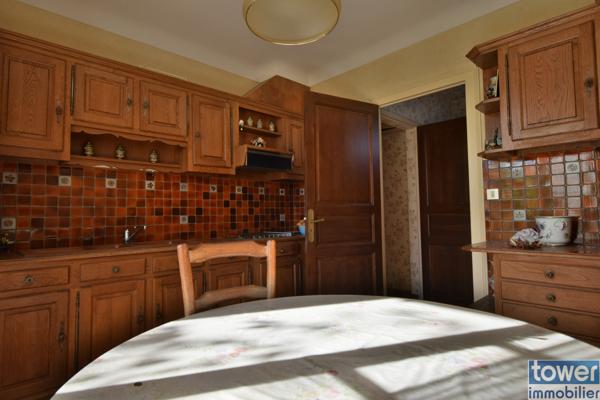 Maison
                                                                                                                                                                                                                                                                                                                        5 pièce(s)                                                                                                                                                                                                          3 chambre(s)                                                                                                                                                                                                          176  m²