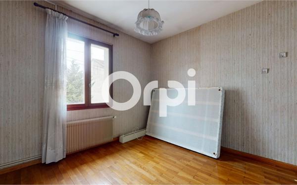 Maison à vendre    5 pièces • 135 m2 Bron