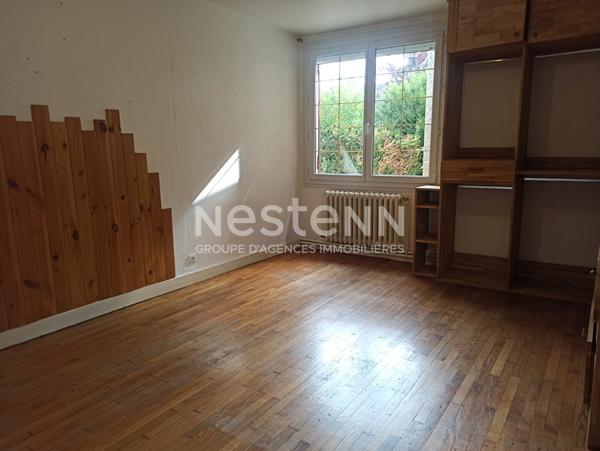 Maison lumineuse à La Chaussée-Saint-Victor de 130 m², 4 chambres, jardin et 2 terrasses. Proche gare, écoles et commodités. À visiter sans tarder !