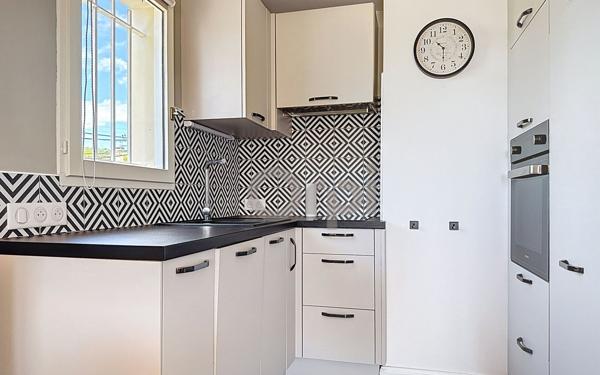 Appartement à vendre    2 pièces • 30,70 m2 Fréjus