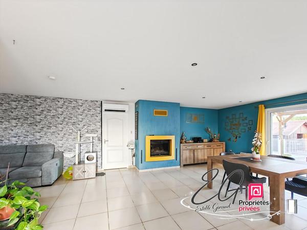 VILLEGLY : Villa de plain-pied avec piscine et jacuzzi