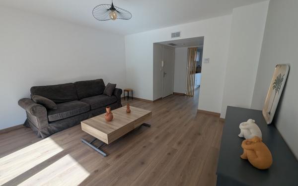 Appartement à vendre    3 pièces • 67 m2 Hyères