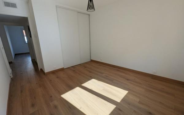 Appartement à vendre    3 pièces • 67 m2 Hyères