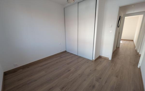 Appartement à vendre    3 pièces • 67 m2 Hyères