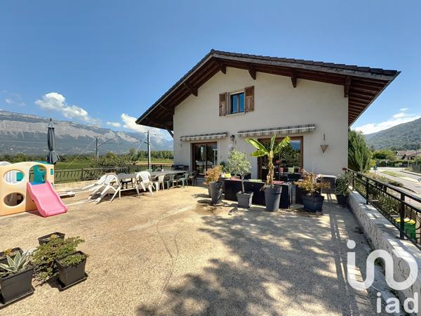 Maison à vendre 8 pièces 277 m² Gières