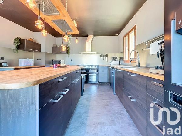 Maison à vendre 8 pièces 277 m² Gières