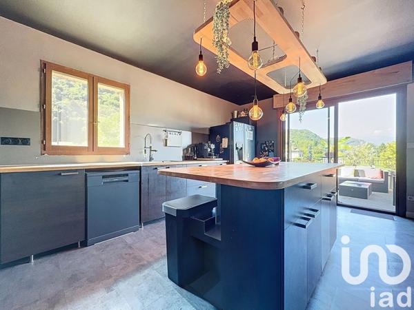 Maison à vendre 8 pièces 277 m² Gières