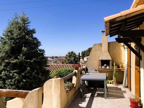 En secteur calme et résidentiel : belle villa traditionnelle T4 avec garage, terrasse et jardin plein Sud