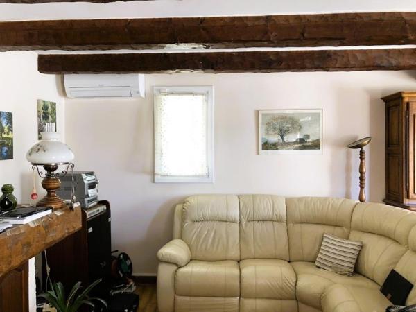 En secteur calme et résidentiel : belle villa traditionnelle T4 avec garage, terrasse et jardin plein Sud