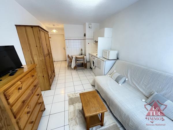 Studio + garage + cave. Centre ville. Cavalaire-sur-Mer (83240)