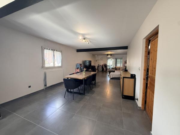 Superbe maison Bel-Étage entièrement rénovée – 4 Chambres & Idéal Indépendant !