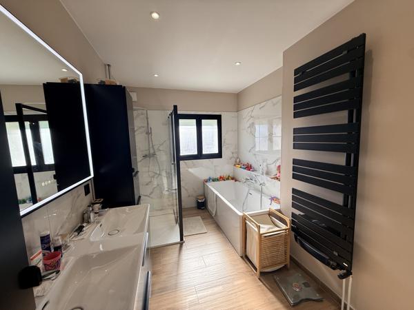 Superbe maison Bel-Étage entièrement rénovée – 4 Chambres & Idéal Indépendant !