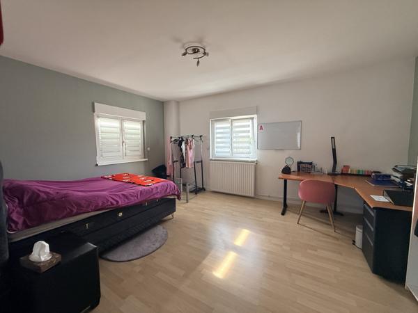Superbe maison Bel-Étage entièrement rénovée – 4 Chambres & Idéal Indépendant !