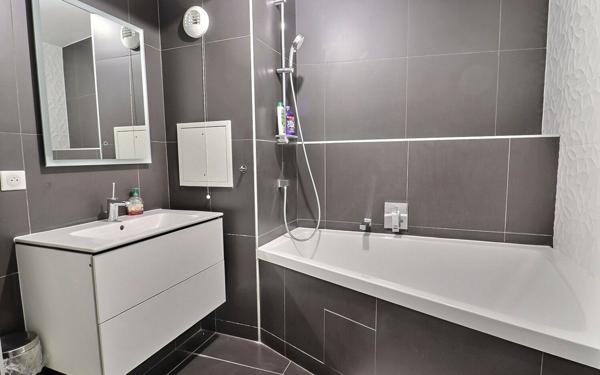 Appartement à vendre    4 pièces • 87 m2 Paris 19