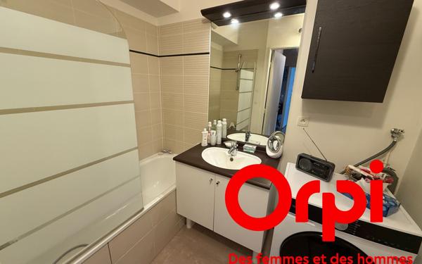 Appartement à vendre    3 pièces • 60,68 m2 Guyancourt