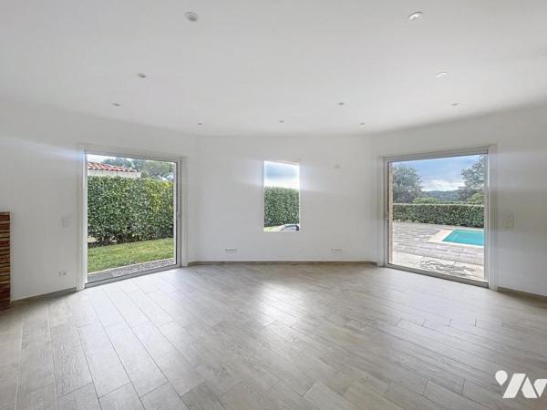 ROQUEFORT-LES-PINS  Maison récente au calme absolu 