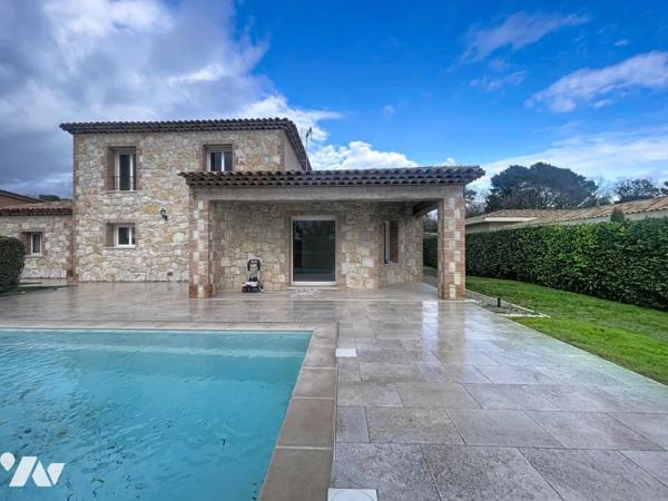 ROQUEFORT-LES-PINS  Maison récente au calme absolu 