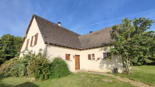 Belle maison familiale avec terrain attenant dans Nord Cantal
