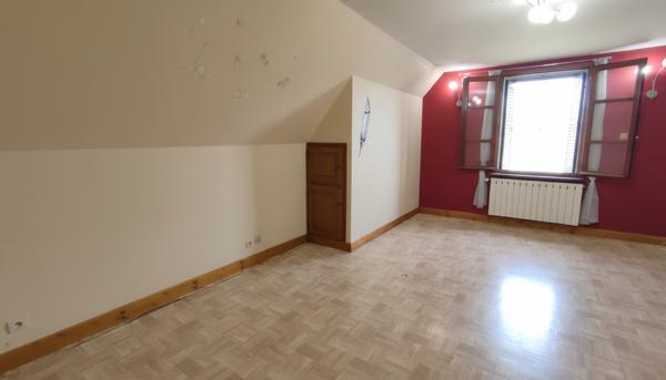 Belle maison familiale avec terrain attenant dans Nord Cantal