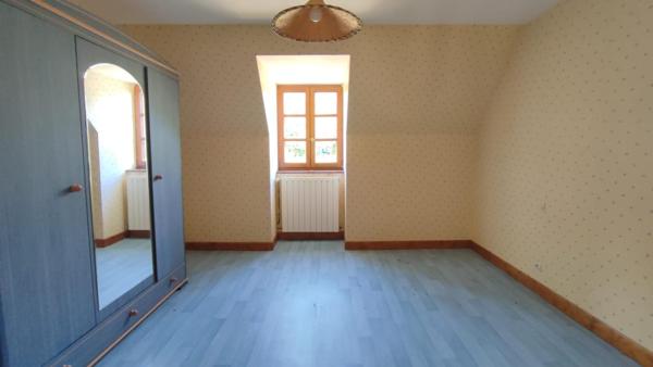 Belle maison familiale avec terrain attenant dans Nord Cantal