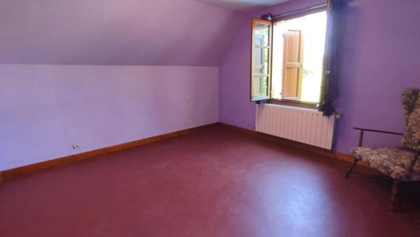 Belle maison familiale avec terrain attenant dans Nord Cantal