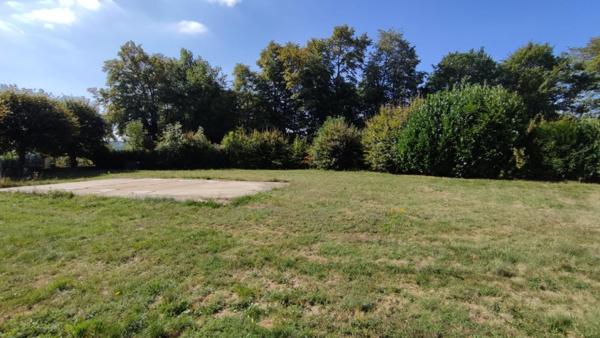 Belle maison familiale avec terrain attenant dans Nord Cantal