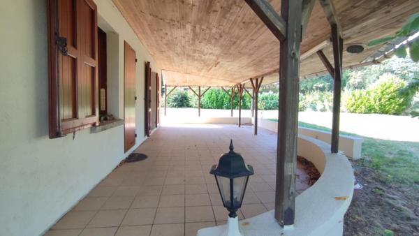 Belle maison familiale avec terrain attenant dans Nord Cantal