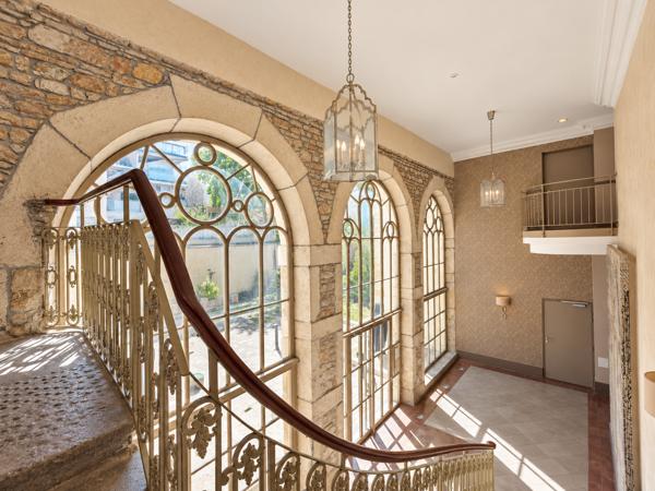 Appartement
         2 pièces
        - 46 m² 259 000 € *