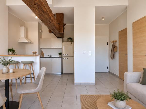 Appartement
         2 pièces
        - 46 m² 259 000 € *