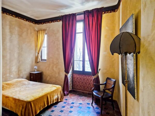 83670 - BARJOLS - DEMEURE FAMILIALE - CHAMBRES D'HÔTES - 7 CHAMBRES - GRAND JARDIN - VUE PANORAMIQUE SUR LE VILLAGE