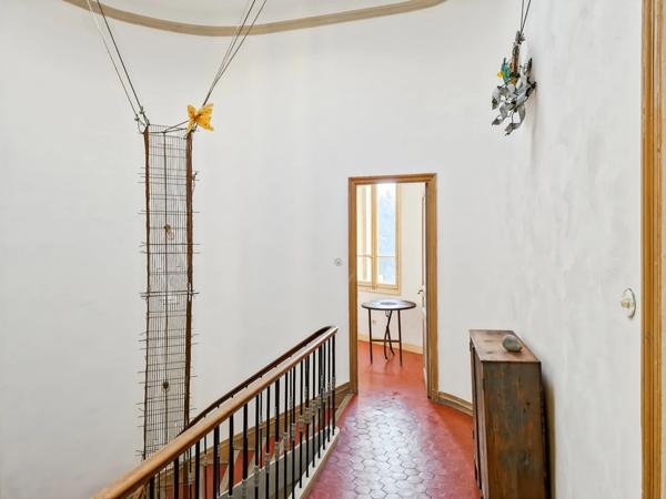 83670 - BARJOLS - DEMEURE FAMILIALE - CHAMBRES D'HÔTES - 7 CHAMBRES - GRAND JARDIN - VUE PANORAMIQUE SUR LE VILLAGE