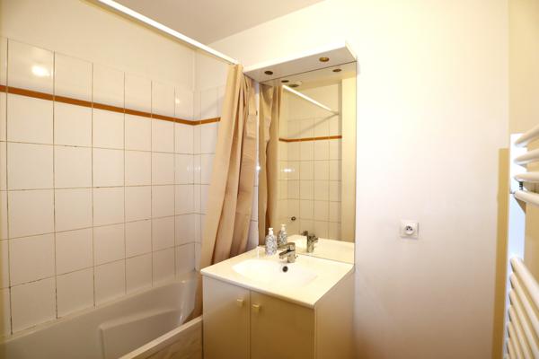 Appartement 2 pièces - 47 m² Exclusivité efficity