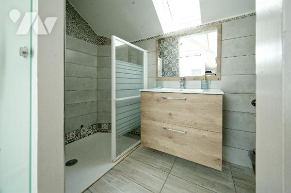 Maison familiale 2008 avec équipements écologiques, spacieuse et lumineuse – RUMILLY