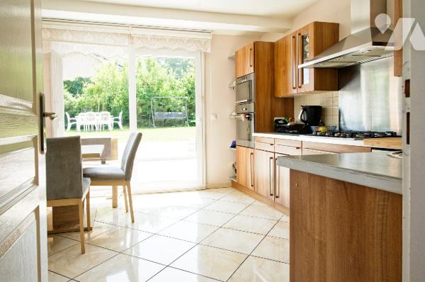 Maison familiale 2008 avec équipements écologiques, spacieuse et lumineuse – RUMILLY