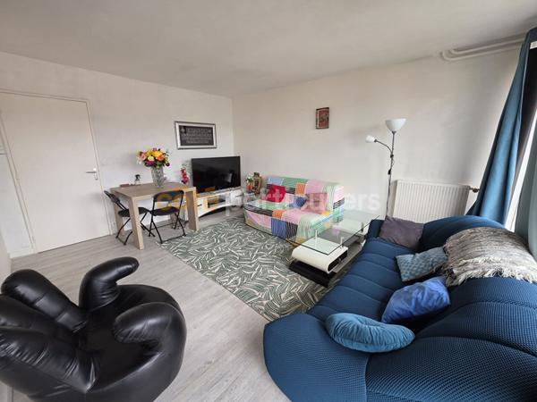 Vente
                Appartement46 m² - 2 Pièces -
                    JOUE LES TOURS (37300)