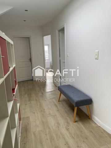 Appartement entièrement rénové avec 2 chambres et 1garage