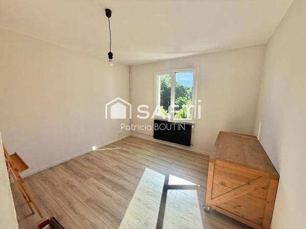 PAVILLON 4 CHAMBRES AVEC JARDIN ET GARAGE A NIORT !