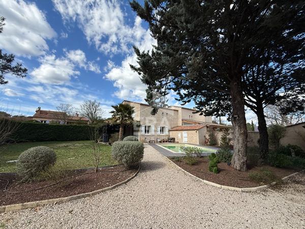 A VENDRE 83470 SAINT MAXIMIN LA SAINTE BAUME MAISON T5 DE 120M² SUR 1200M² DE JARDIN PISCINE DEPENDANCE