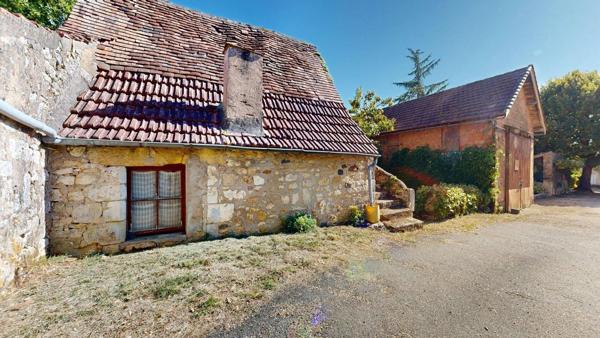 Maison en pierre avec dépendancesj