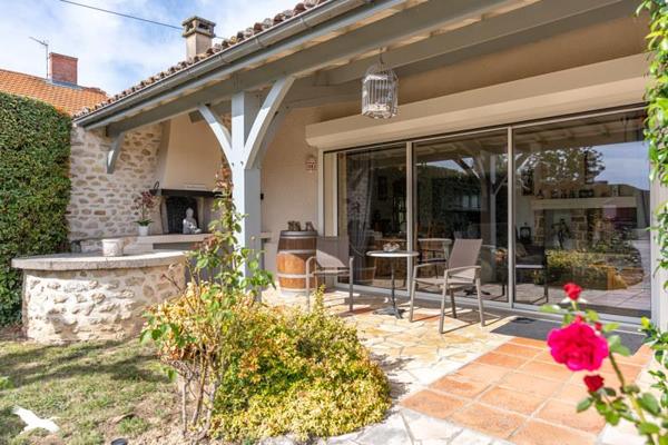 Maison à vendre |  Saint-Avit |  9 pièces | 270 m²